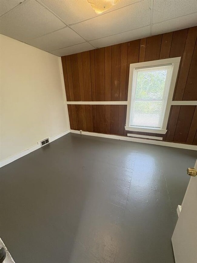 Building Photo - 56 Park St Unit 3 Rental