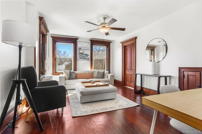 Building Photo - 16 Bedford Rd Unit B