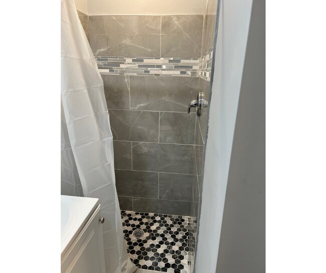 Photo - 2430 Potterfield Rd Unit E Available W/Bath $900