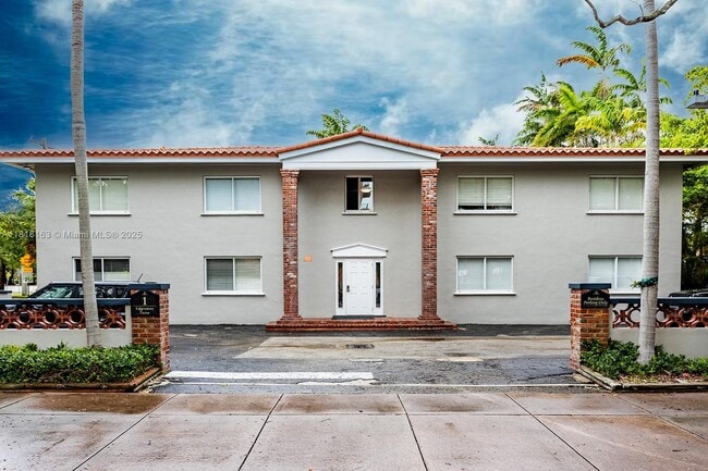 Photo - 1 Edgewater Dr Apartment Unit 201