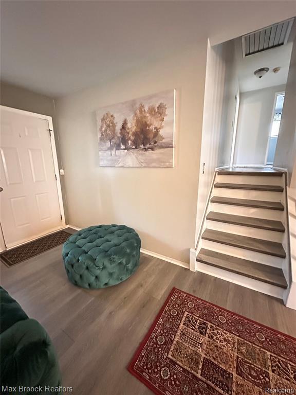 Photo - 6942 Leslee Crest Dr