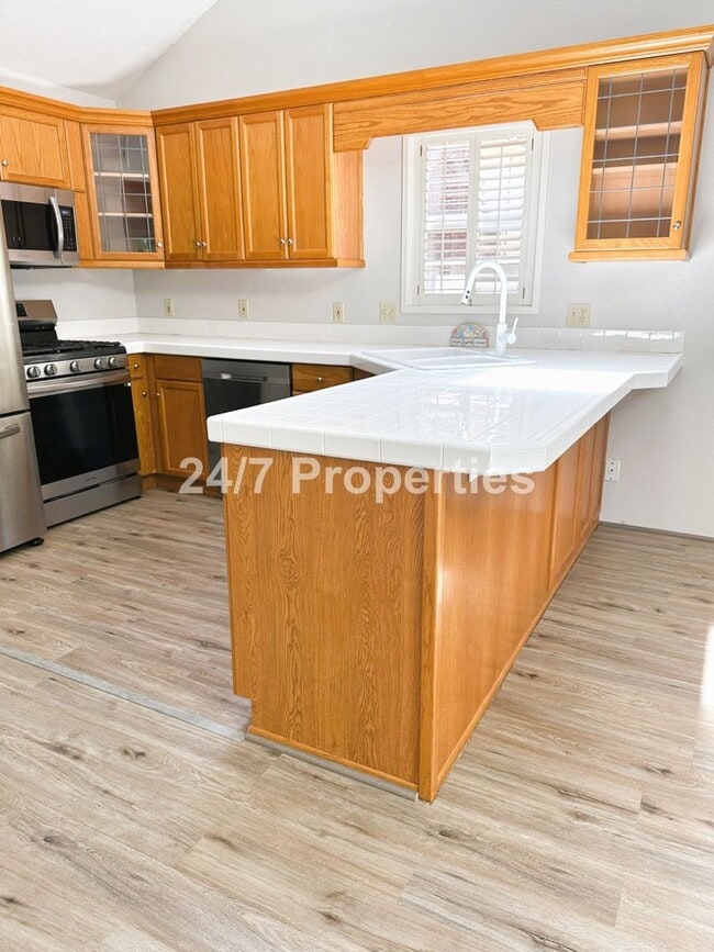 Photo - Bright 2 BD | 1 BA Home - A Hidden Gem in Garden Home!