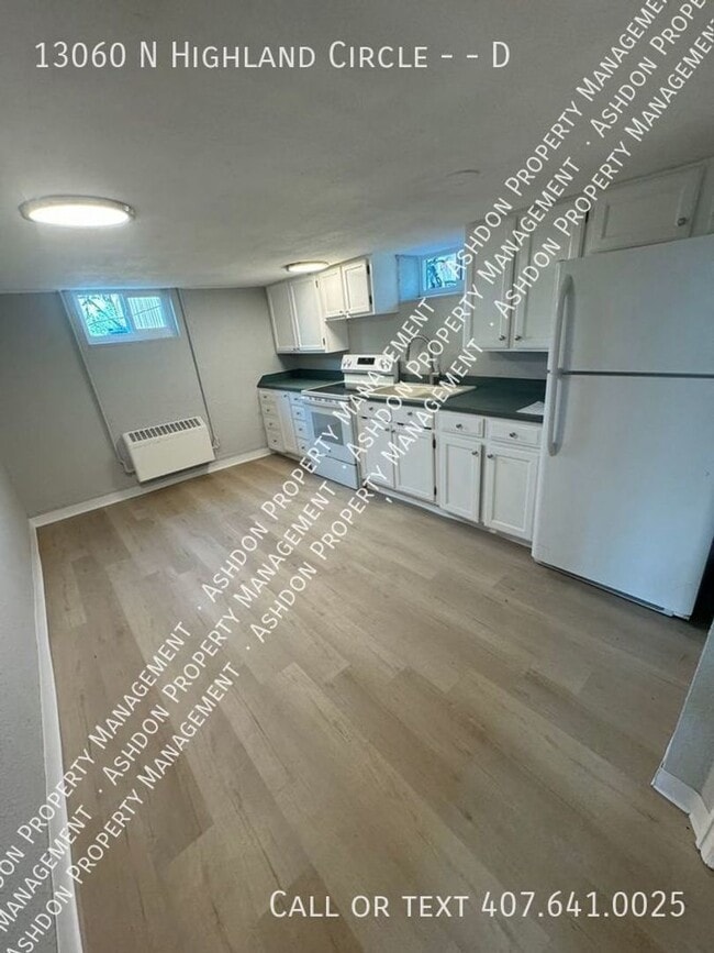 Building Photo - 13060 N Highland Cir Unit #D