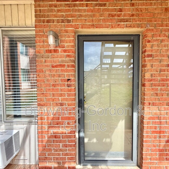 Photo - 2601 Hillsboro Pike