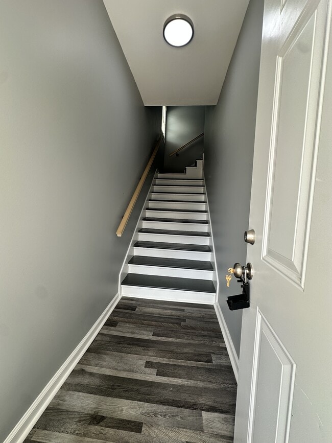 Photo - 208 E 17th St