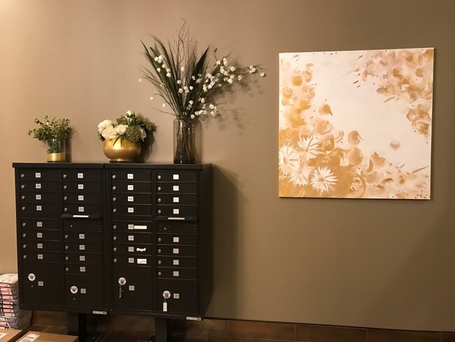 Lobby - Mailboxes - Lymstone Lofts