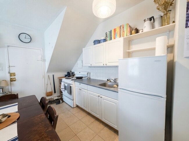 Photo - 57 Cowan Ave Unit U302