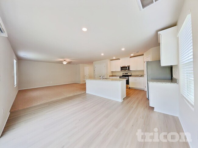 Photo - 14 Ivy Bank Dr