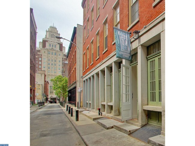 Photo - 6 S Strawberry St Unit 3