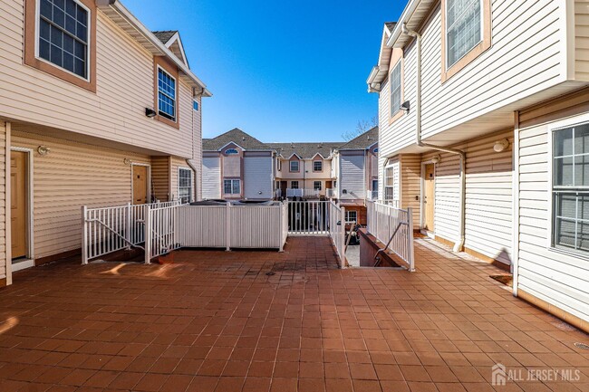 Photo - 105 Adamecs Way