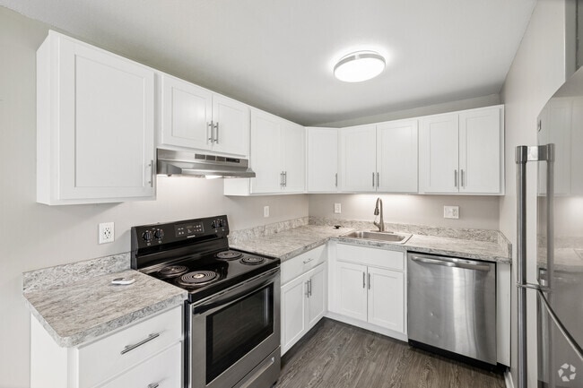 Columbia Deluxe Renovated - 2BR, 1.5BA - 1,023SF - The Social Amherst