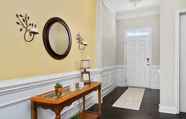 Photo - Spacious 4-Bedroom Retreat with 3 Full Baths in Anderson's Prime Location!