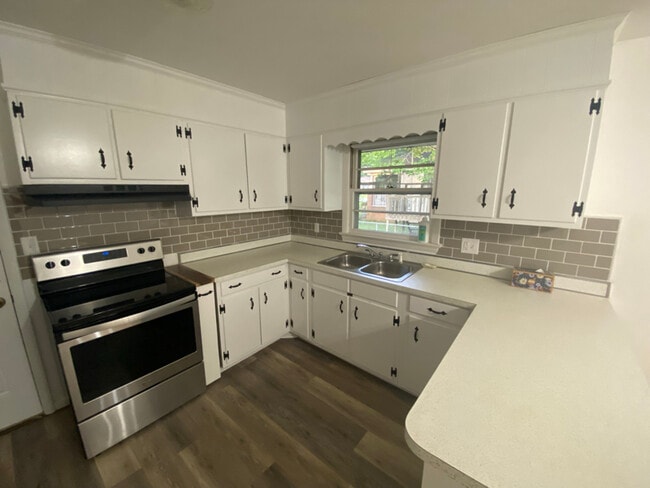 Photo - 298 Eastwood Dr