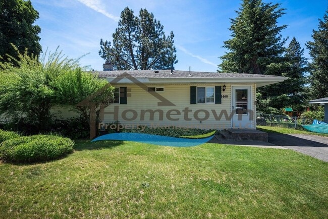 Photo - 1468 E Burnham Ave