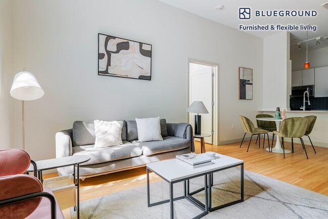 Photo - 320 D St Unidad FL1-ID1254