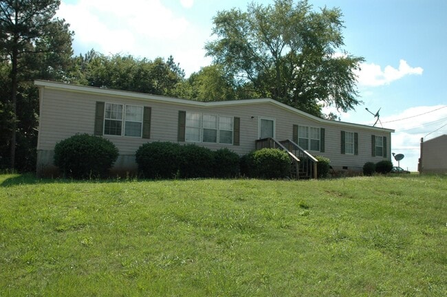 Photo - 1451 Columbus Rd