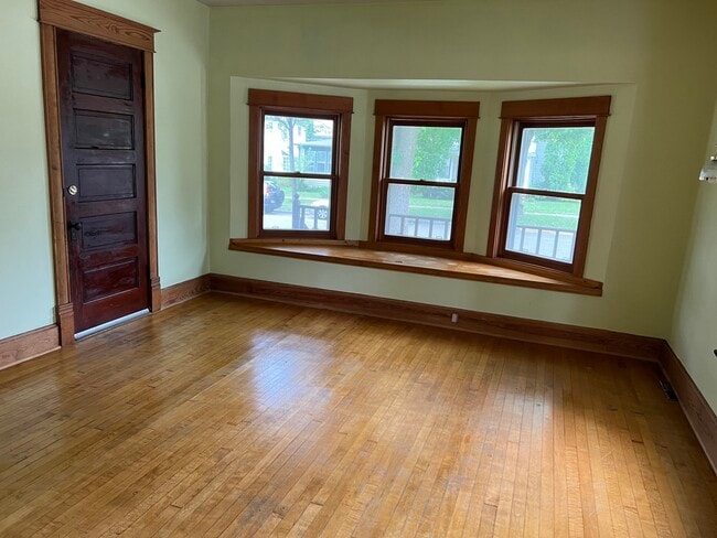 Entrada / Sala de estar - 1203 Vilas Ave