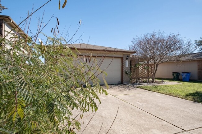 Photo - 17131 Dashwood Creek Dr