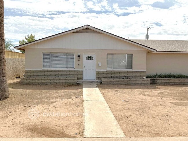 Building Photo - 51 E 8th Dr Rental