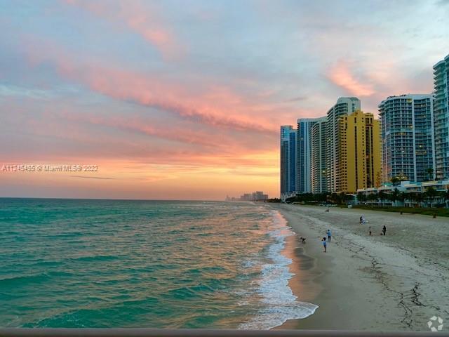 Building Photo - 16699 Collins Ave Unit 2606 Rental