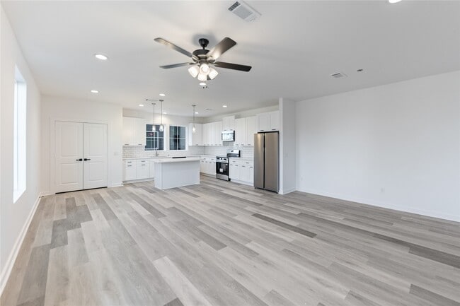 Building Photo - 2702 Winbern St