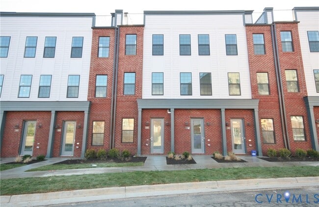 Building Photo - 13226 Coalfield Station Ln