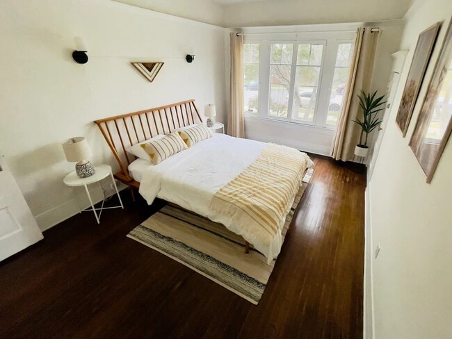 Photo - 5706 Kendall Ave Apartamentos Unidad 5706