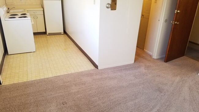 Photo - 925 S Washington St Unit 104