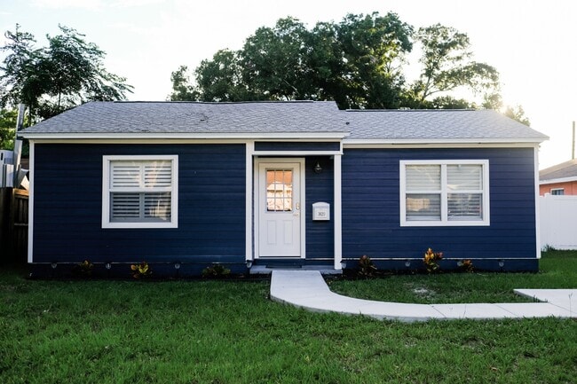 Photo - 3620 47th St N