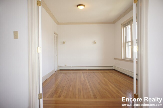 Photo - 1661 Commonwealth Ave Unit 3