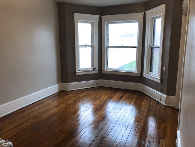 Apartments For Rent In Cleveland Oh Forrent Photo 1893 W 48th St Unit 2