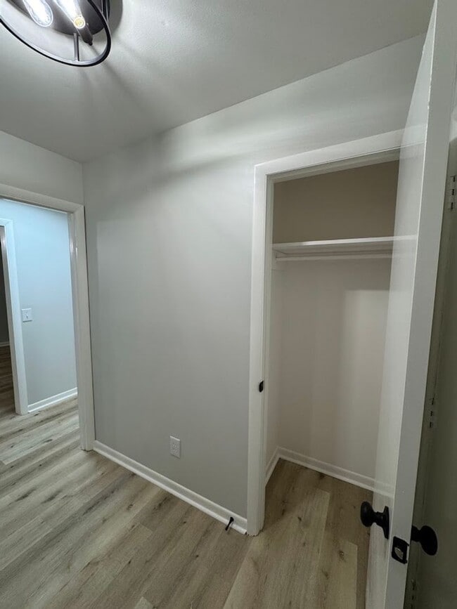 2205 Hathaway Dr Unit 2205 Hathaway Dr Unit A
