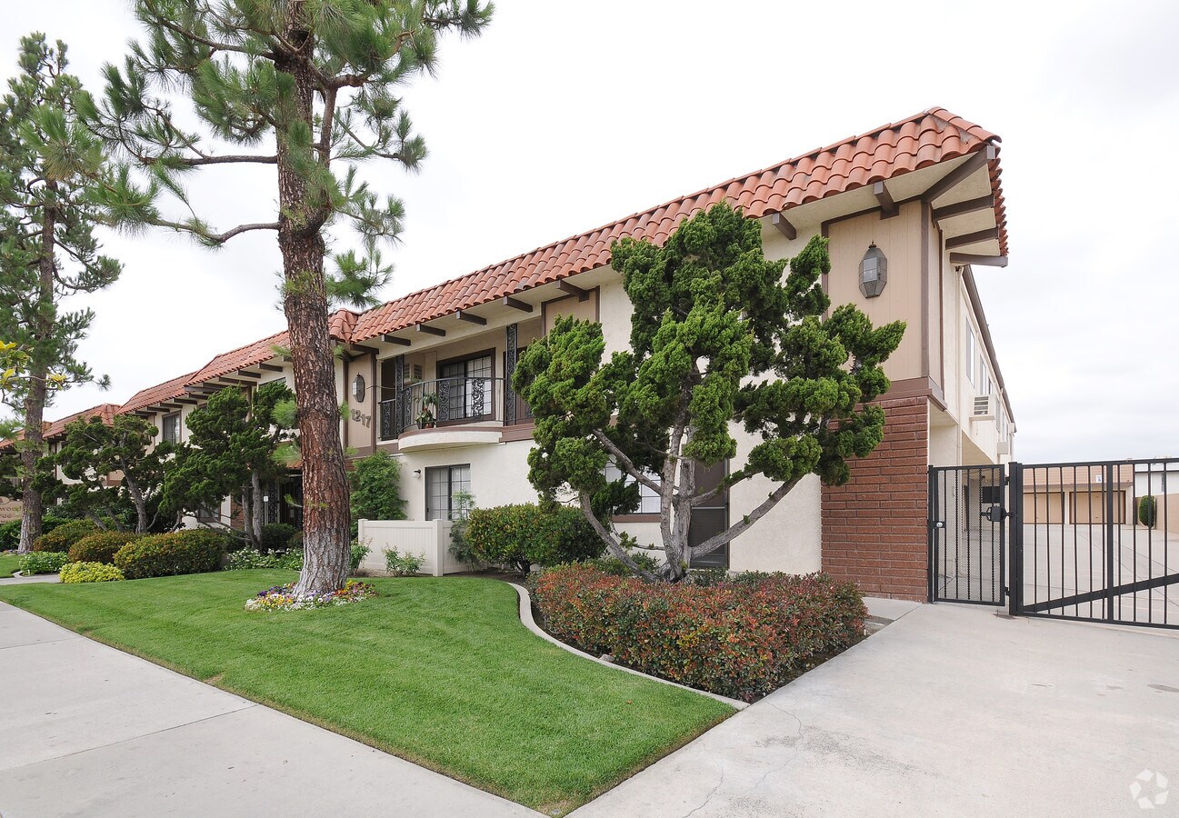 Photo - Nutwood Tree Apartments