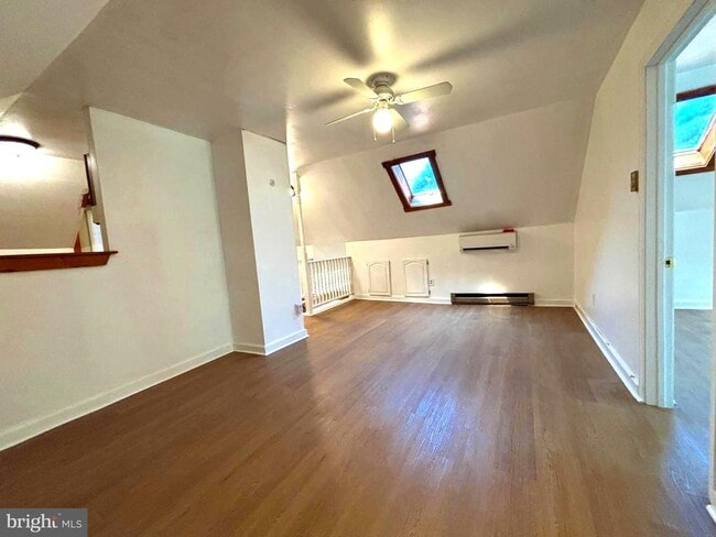 Building Photo - 225 S Delsea Dr Unit B