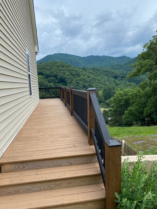 Photo - Beautiful 3/3 home in Caney Fork area.