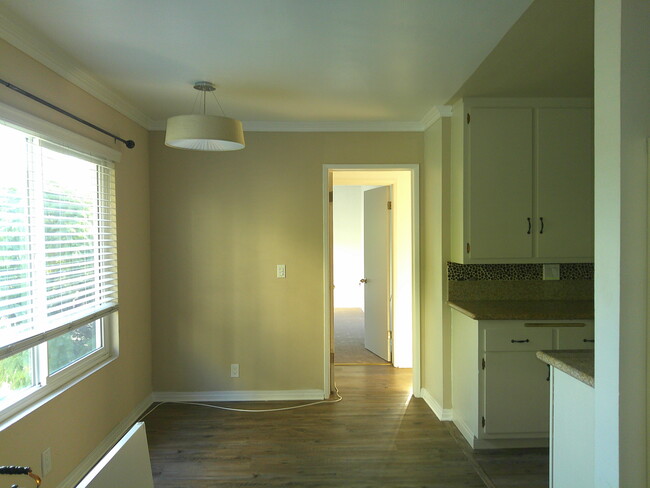 Photo - 311 N Westlake Ave Unidad 2