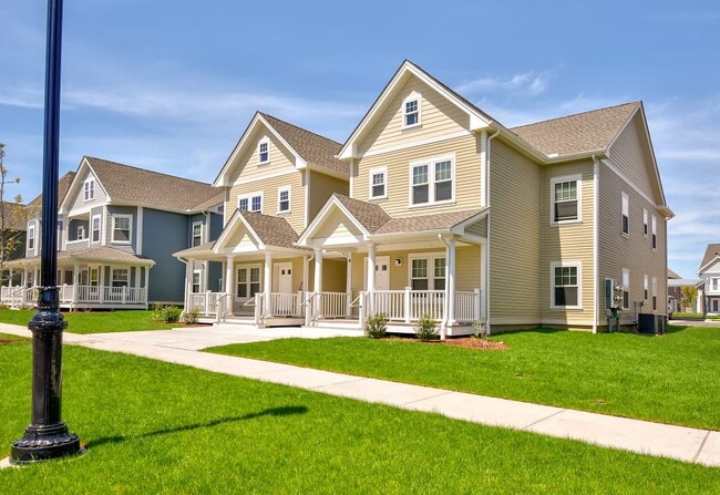 Willow Creek Apartments - Willow Creek Apartments