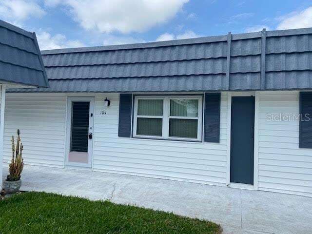 Building Photo - 205 Andover Pl N Unit 104