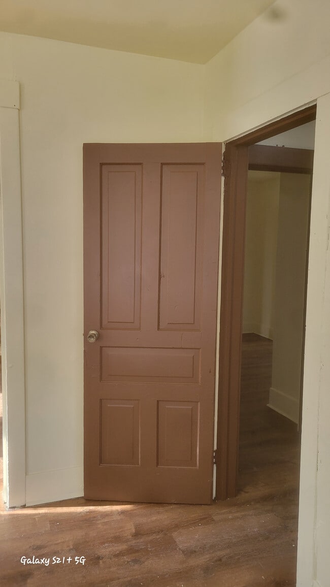 Building Photo - 3261-3263 N 26th St Unit Upper