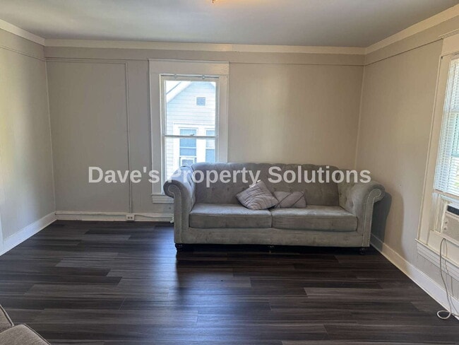 Photo - Move-In Ready Upstairs Unit | New Flooring, Eat-In Kitchen & Tons of Closets Unit APT B