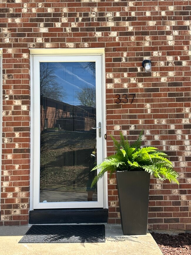 Entrance - 337 Wimbish Dr