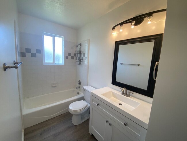 Photo - 626 N 1260 W