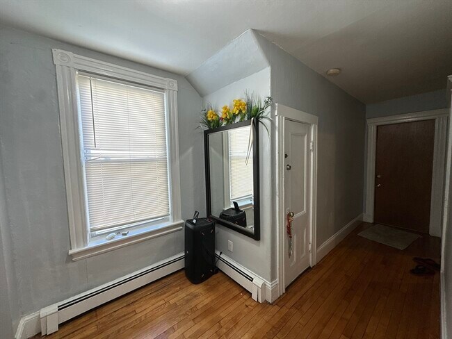 Photo - 154 Vine St Unit 1