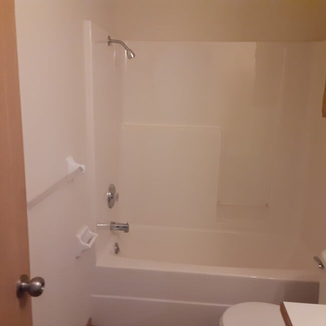 Photo - 409 Cedar Ln