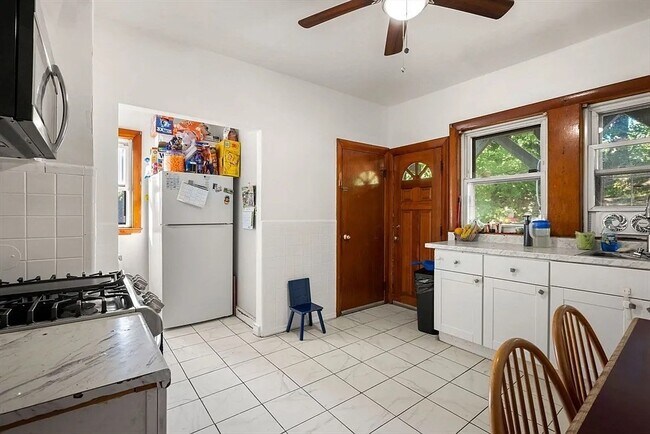 Photo - 802 Winthrop Ave Unit 3