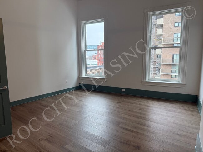 151 St Paul St Unidad 03 Series