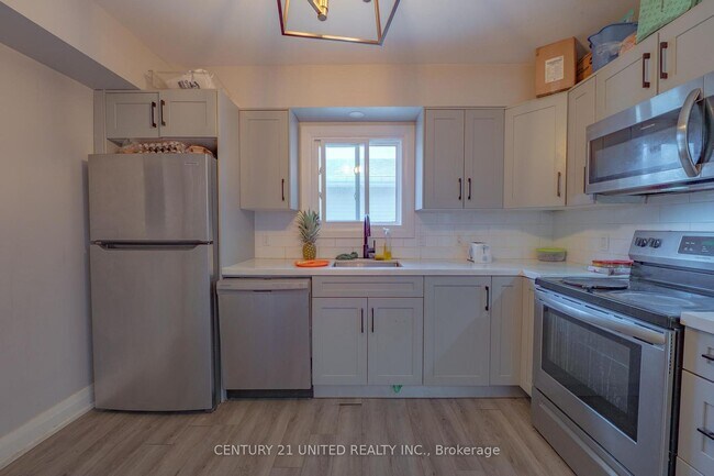 Photo - Main Floor 3 Bedroom Rental – All Inclusiv...