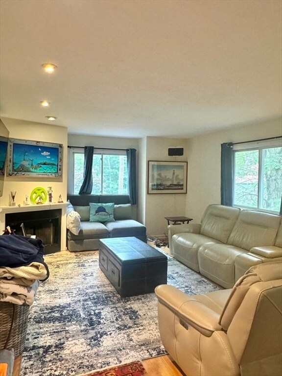 37 Arrowhead Cir