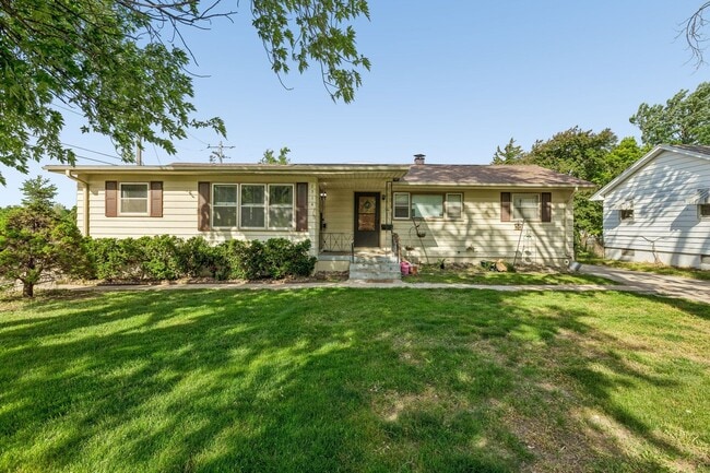 Building Photo - 2 Bedroom in Westside School District