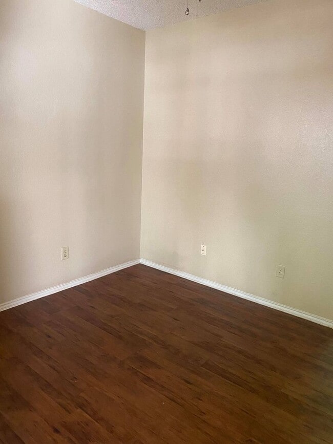 Photo - K662 - Landmark Square #104 Unit 104 Landmark Sq.